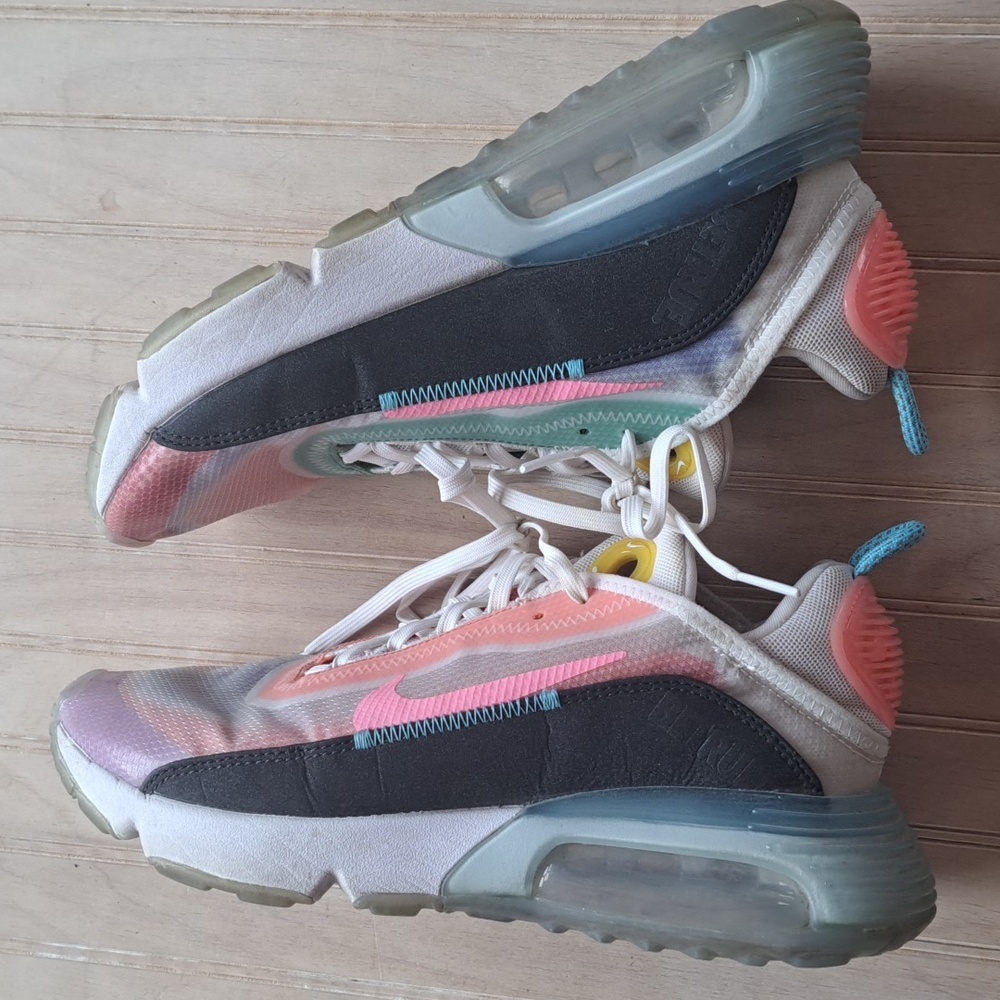 Nike Air Max 2090 Be True Limited Edition  Rainbow Unisex Sneakers Unisex - Picture 8 of 11